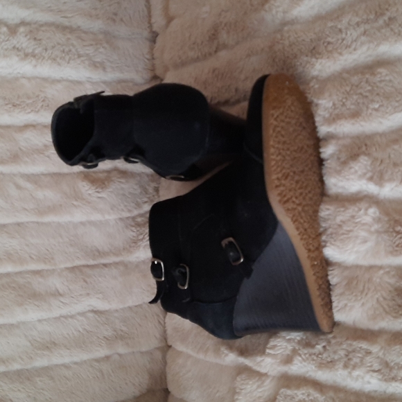 J. Crew suede leather wedge heel booties size 8 - Picture 3 of 4